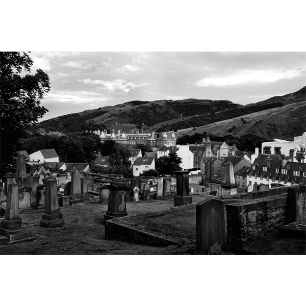 Graveyard - sort/hvid fotografi fra Skotland hos Wolfdesign